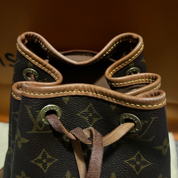🔥💥SOLD💥🔥LOUIS VUITTON MONTSOURIS BACKPACK MM🔥 - Picture 9 of 15